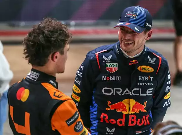 Lando Norris (McLaren) und Max Verstappen (Red Bull) beim Formel-1-Rennen in Katar 2024 Titel-Bild zur News: Lando Norris (McLaren) und Max Verstappen (Red Bull) beim Formel-1-Rennen in Katar 2024