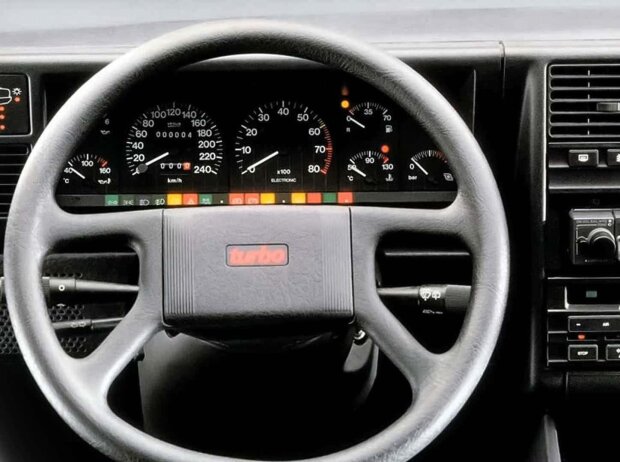 Cockpit des Fiat Croma (1985-1996) Cockpit des Fiat Croma (1985-1996)
