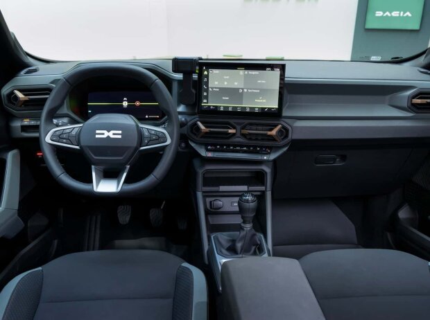 Dacia Bigster (2025) Dacia Bigster (2025)