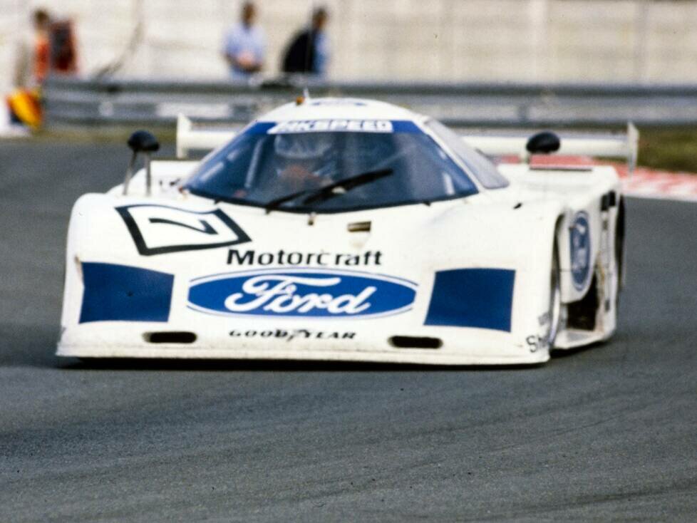Manfred Winkelhock, Klaus Niedzwiedz