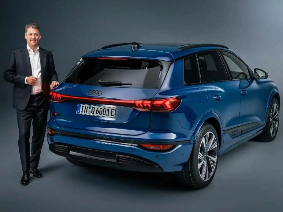 Audi-Chef Gernot Döllner am Q6 e-tron