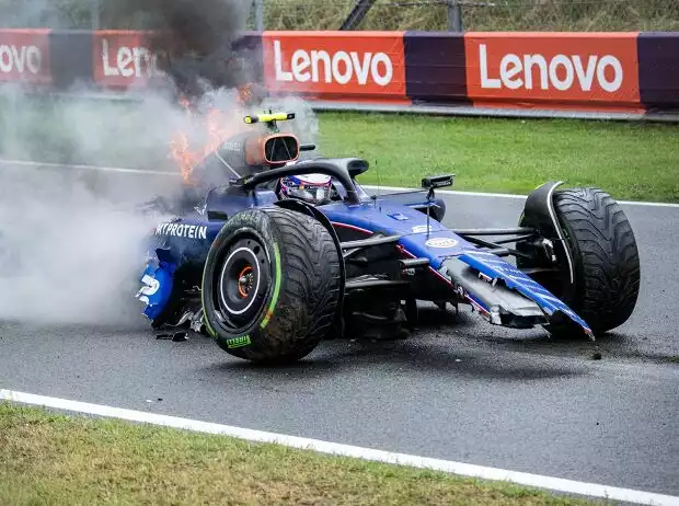 Titel-Bild zur News: Logan Sargeant nach seinem Unfall bei der Formel 1 in Zandvoort 2024