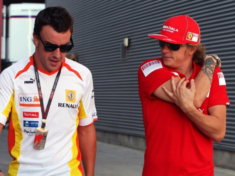 Fernando Alonso mit Kimi Räikkönen in der Formel-1-Saison 2009