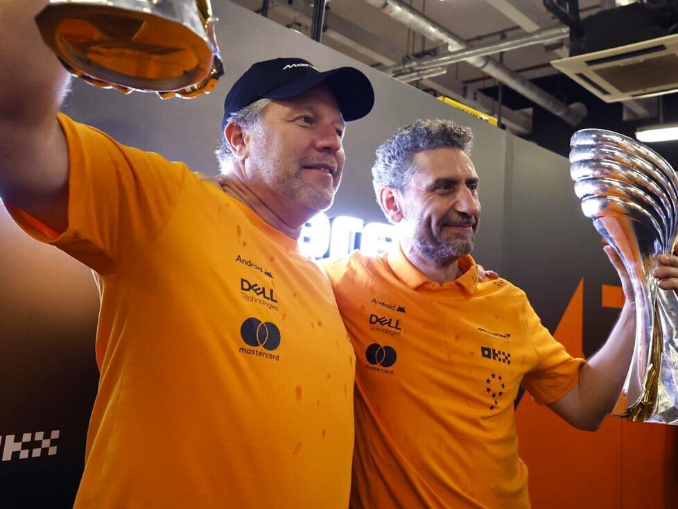 Zak Brown und Andrea Stella jubeln über McLarens WM-Titel 2024