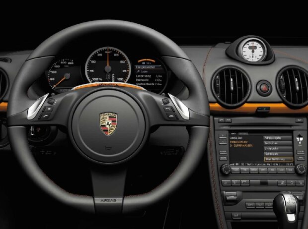 Das maßgeschneiderte Kombiinstrument für den Porsche Boxster E Das maßgeschneiderte Kombiinstrument für den Porsche Boxster E