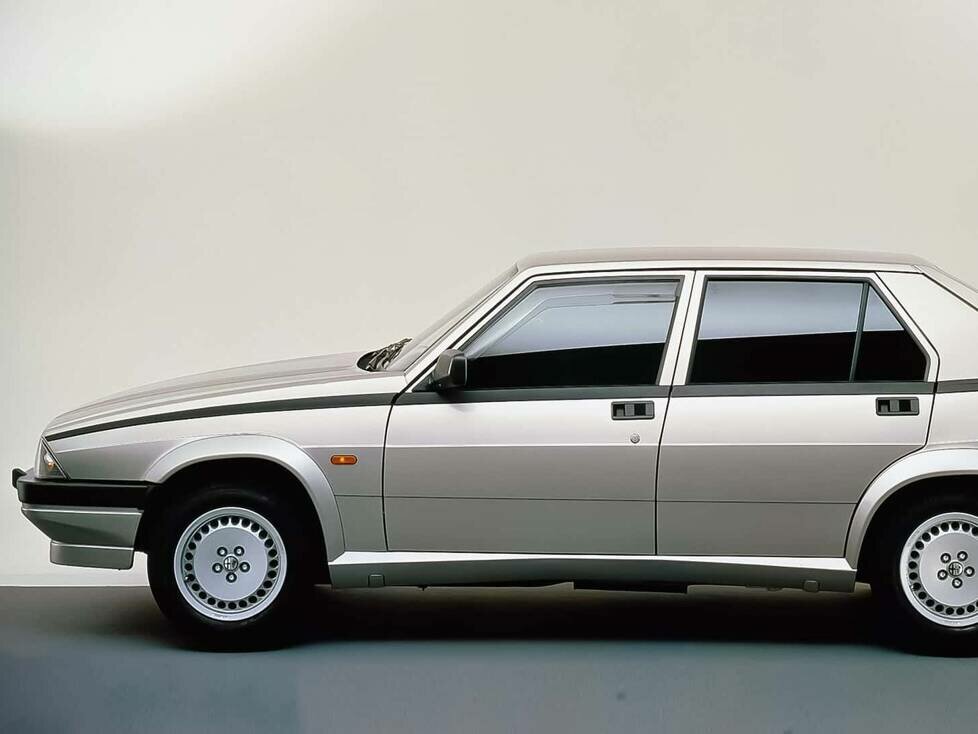 Alfa Romeo 75 2.0i Twin Spark (1987-1988)