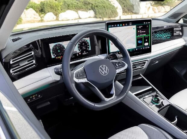 VW Tiguan (2024) VW Tiguan (2024)