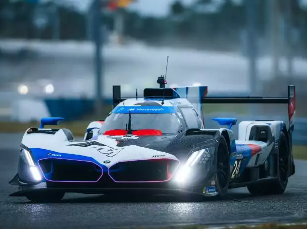 Poleposition für den BMW #24 bei den 24 Stunden von Daytona 2025 Titel-Bild zur News: Poleposition für den BMW #24 bei den 24 Stunden von Daytona 2025