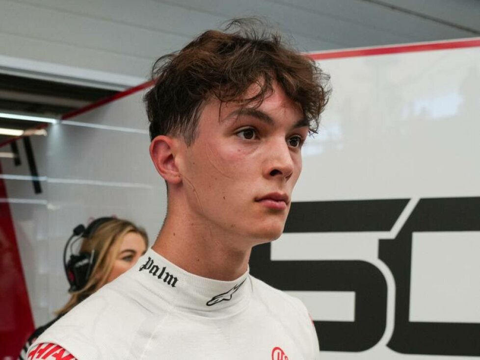 Oliver Bearman in der Haas-Garage
