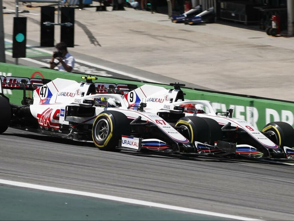Mick Schumacher und Nikita Masepin bei einem Duell in der Formel-1-Saison 2021