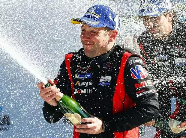 Mit diesem Triumph hat er sich unsterblich gemacht: Nick Tandy hat alle vier großen 24h-Rennen gewonnen Titel-Bild zur News: Mit diesem Triumph hat er sich unsterblich gemacht: Nick Tandy hat alle vier großen 24h-Rennen gewonnen