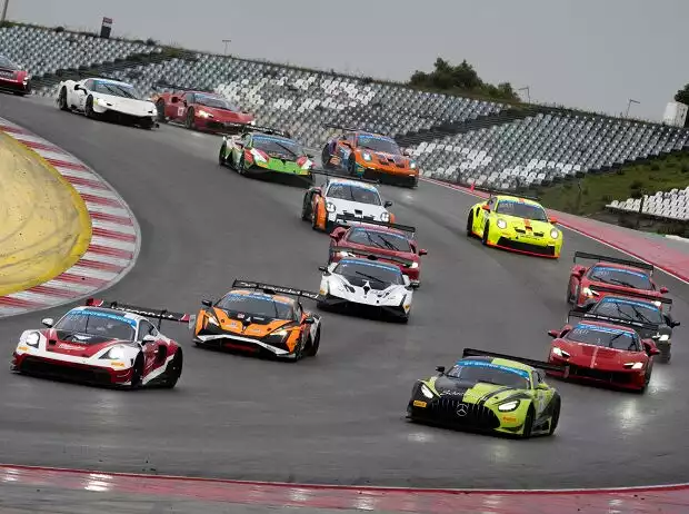 Die GT-Winter-Series in Portimao wurde vom wechselhaften Wetter dominiert Titel-Bild zur News: Die GT-Winter-Series in Portimao wurde vom wechselhaften Wetter dominiert
