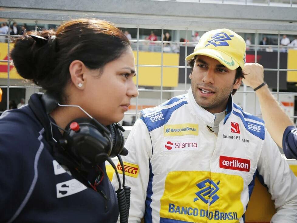 Monisha Kaltenborn und Felipe Nasr in der Startaufstellung vor einem Formel-1-Rennen