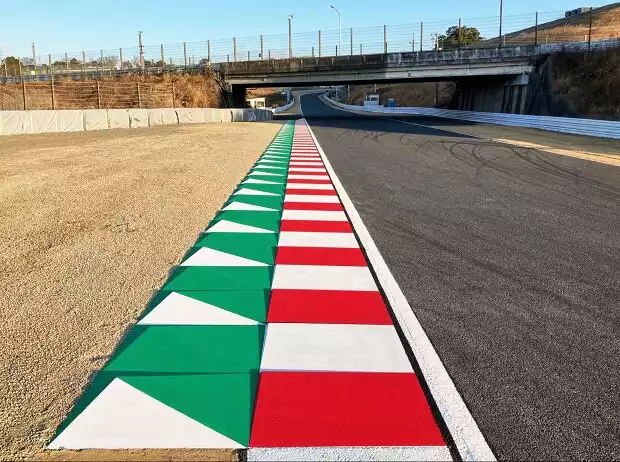Randsteine in Suzuka Titel-Bild zur News: Randsteine in Suzuka