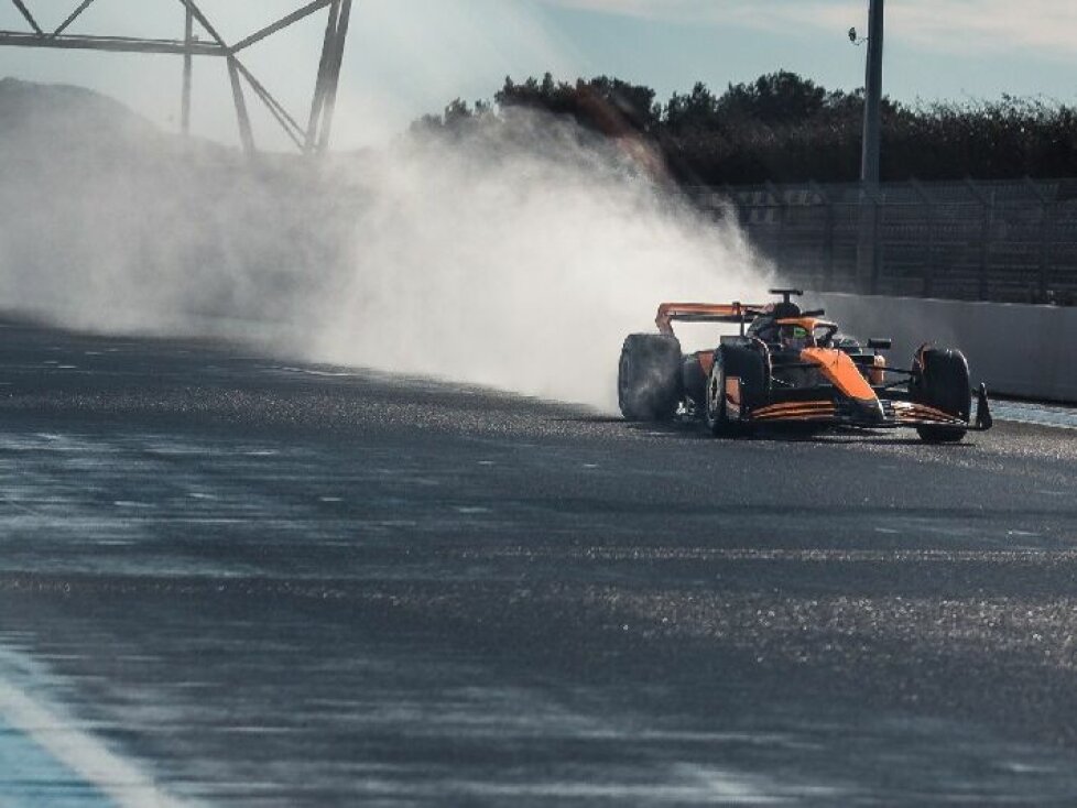 Oscar Piastri (McLaren MCL60) bei Formel-1-Testfahrten auf dem Circuit Paul Ricard in Le Castellet
