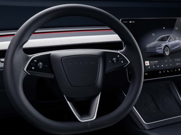Tesla Model Y (2025) Tesla Model Y (2025)