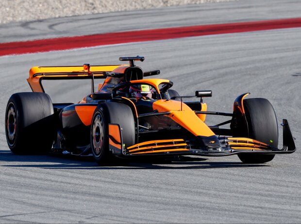 Oscar Piastri im McLaren bei Pirelli-Reifentests 2025 Oscar Piastri im McLaren bei Pirelli-Reifentests 2025