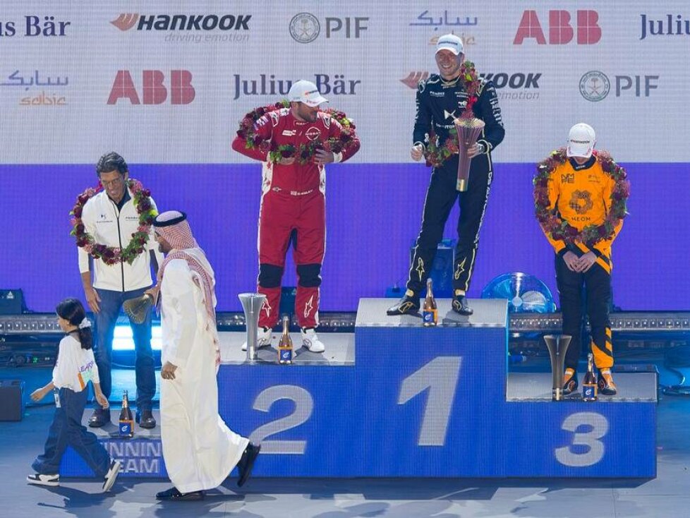 Die Siegerehrung mit Maximilian Günther auf Platz eins