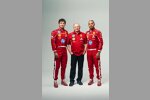 Charles Leclerc (Ferrari), Frederic Vasseur und Lewis Hamilton (Ferrari)