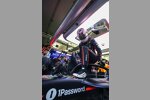 Liam Lawson (Red Bull) und Mark Thompson 