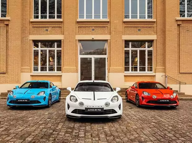 Alpine A110 R 70 Trikolore Edition (2025) Titel-Bild zur News: Alpine A110 R 70 Trikolore Edition (2025)