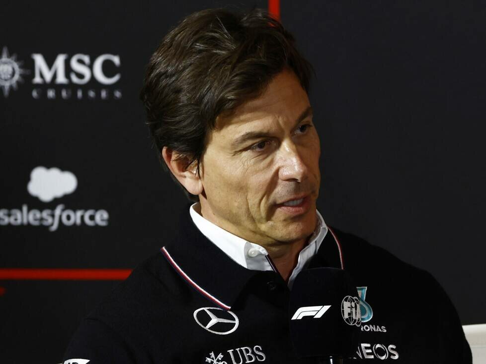 Toto Wolff bei einer Formel-1-Pressekonferenz