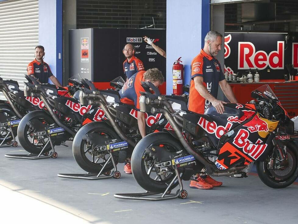 KTM Box