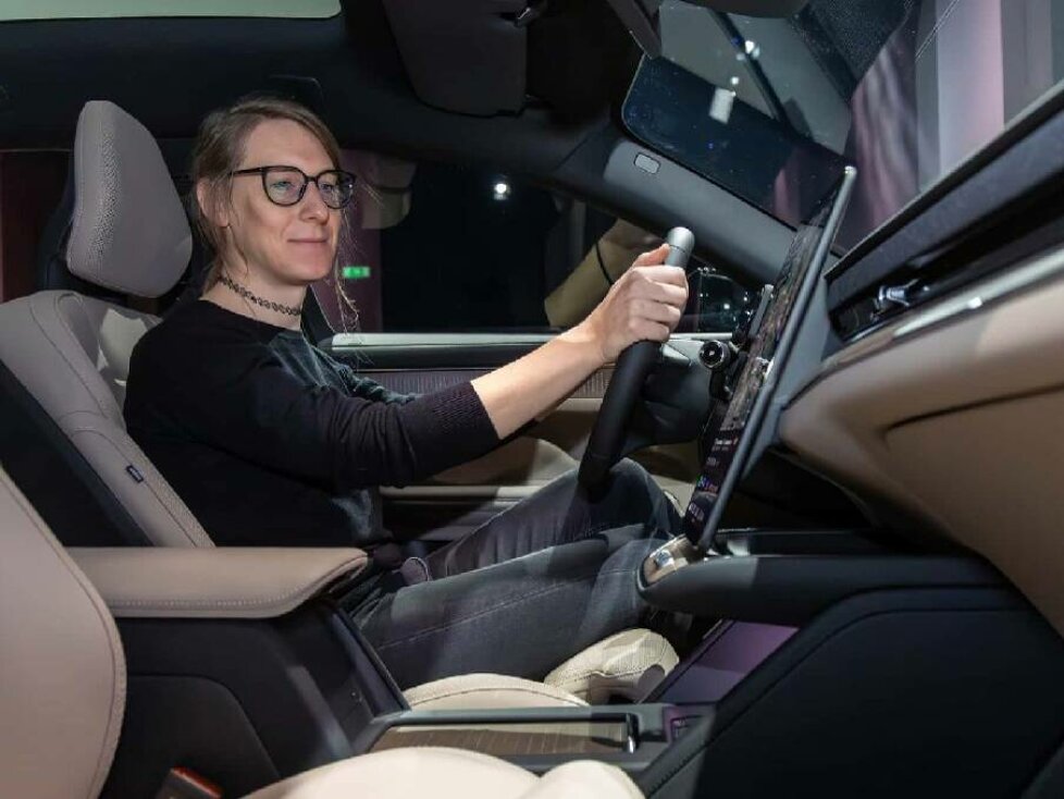 Volvo ES90 (2025)