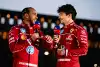 Bild zum Inhalt: Ferrari-Event in Mailand: Hamilton kündigt Kampf um WM-Titel an