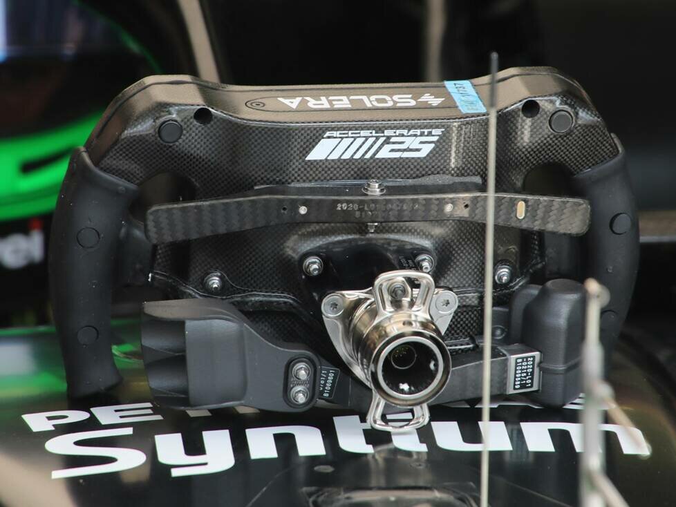 Lenkrad von Lewis Hamilton bei Mercedes