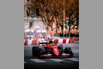 Lewis Hamilton bei einem Ferrari-Event in Mailand