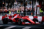 Charles Leclerc bei einem Ferrari-Event in Mailand
