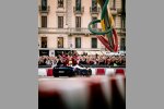 Lewis Hamilton und Charles Leclerc bei einem Ferrari-Event in Mailand