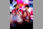 Lewis Hamilton und Charles Leclerc bei einem Ferrari-Event in Mailand