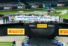 Bild zum Inhalt: Emotionale Geste für Michael Schumacher beim Race of Champions
