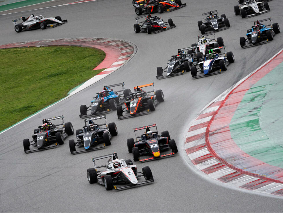 Gabriel Gomez steht als Champion der Formula-Winter-Series 2025 fest