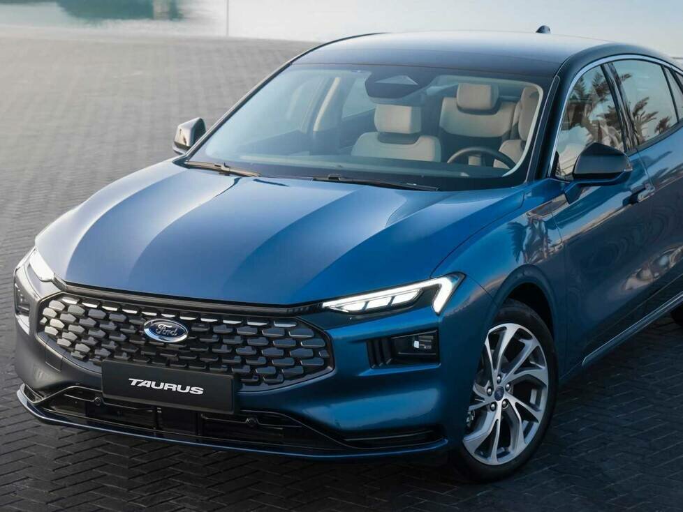 2023 Ford Taurus Frontansicht