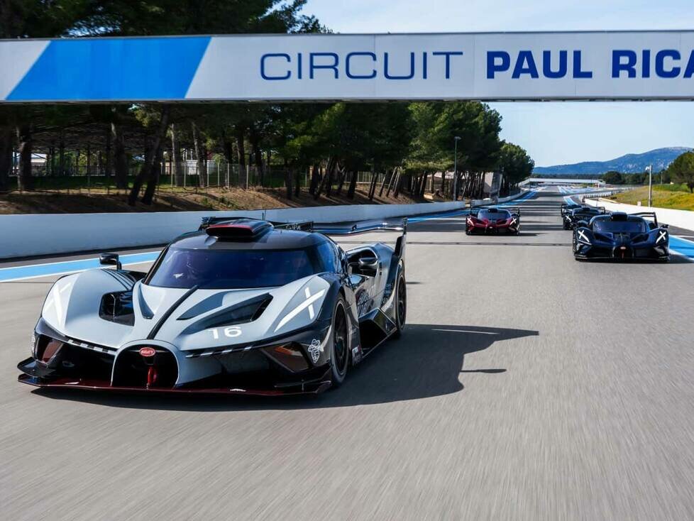 Bugatti Bolide (2025) - Racetrack Feeling the Track