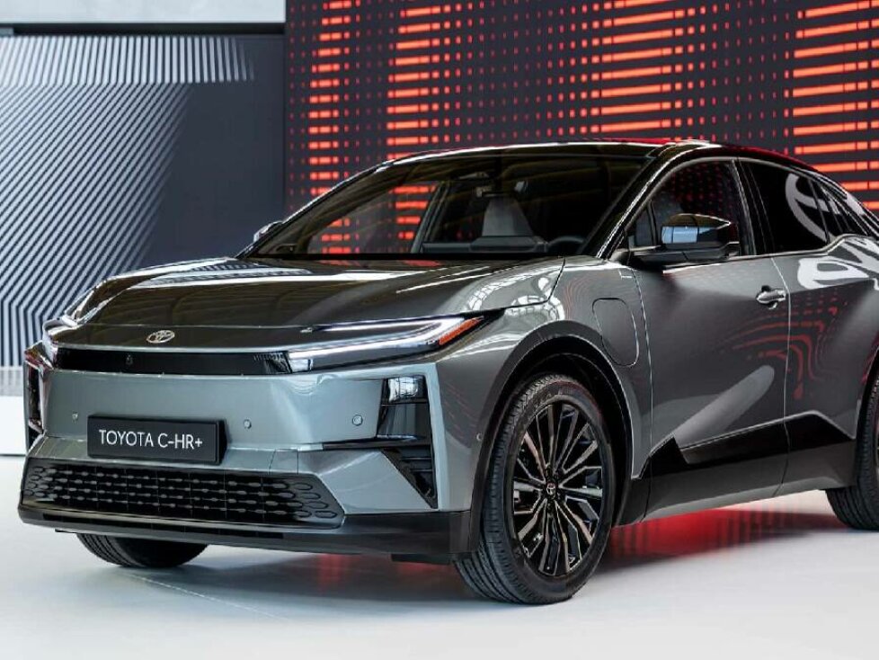 Toyota CH-R+