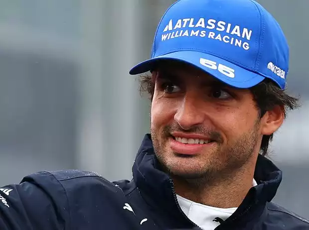 Williams-Fahrer Carlos Sainz beim Australien-Grand-Prix 2025 in Melbourne Titel-Bild zur News: Williams-Fahrer Carlos Sainz beim Australien-Grand-Prix 2025 in Melbourne