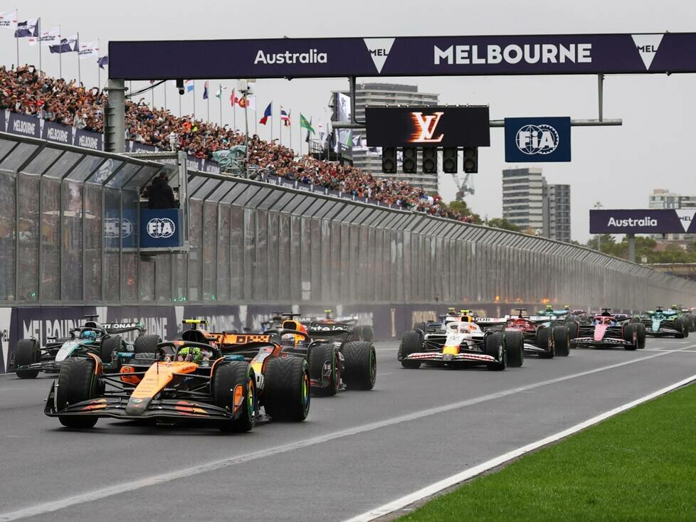 Szene aus der Startphase zum Australien-Grand-Prix 2025 in Melbourne