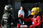 Lewis Hamilton (Ferrari) und George Russell (Mercedes) 