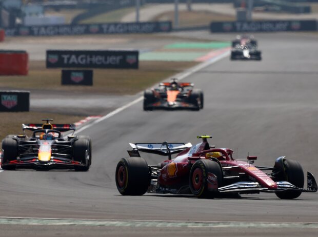 Scuderia-Star Hamilton fuhr der Konkurrenz im Sprint auf und davon