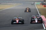 Lewis Hamilton (Ferrari) und Oliver Bearman (Haas) 