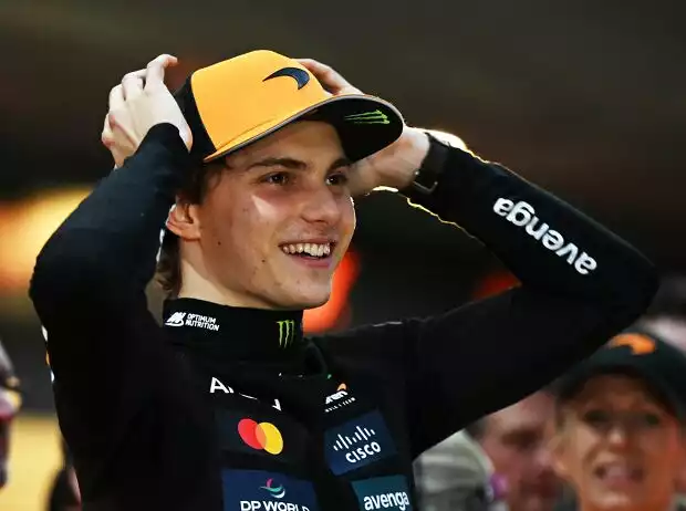 McLaren-Fahrer Oscar Piastri nach seinem Formel-1-Sieg in China Titel-Bild zur News: McLaren-Fahrer Oscar Piastri nach seinem Formel-1-Sieg in China