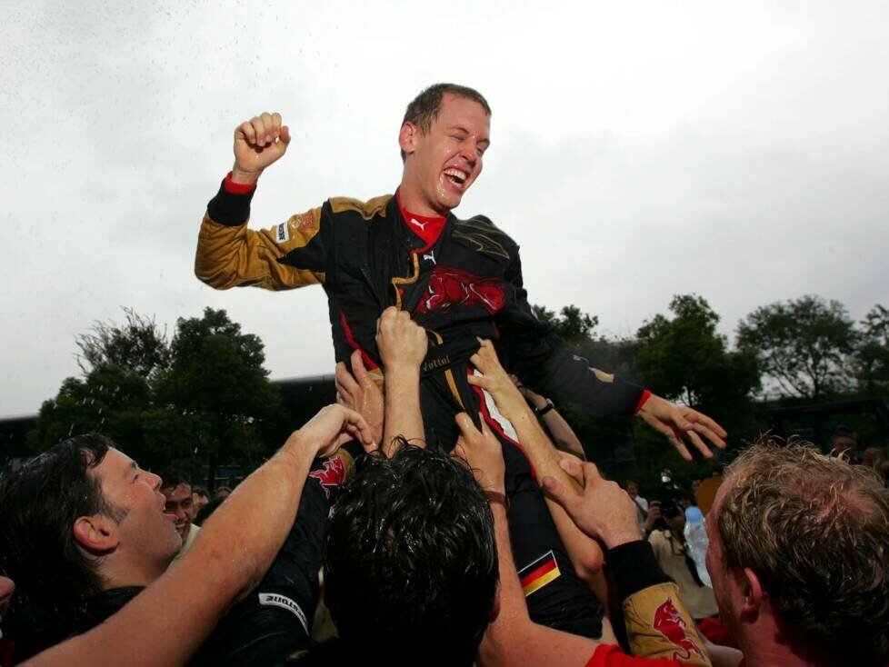 Sebastian Vettel jubelt über seinen vierten Platz in China 2007