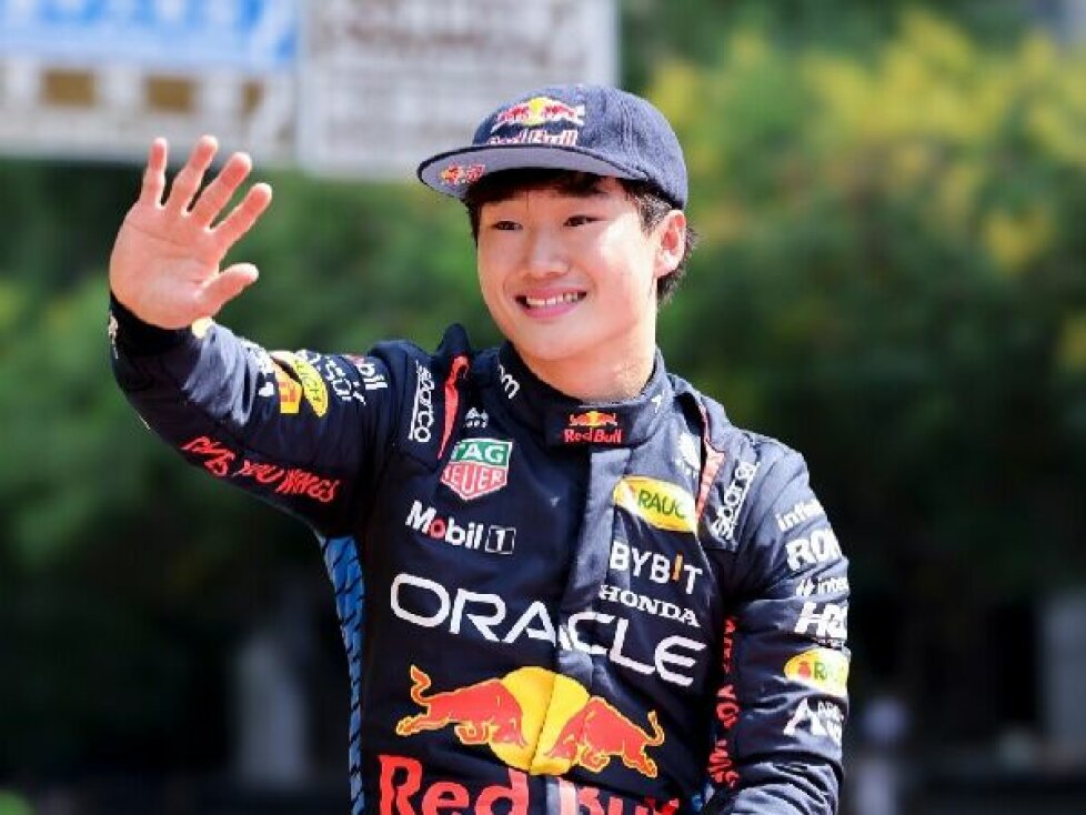 Yuki Tsunoda bei einem Red-Bull-Showrun
