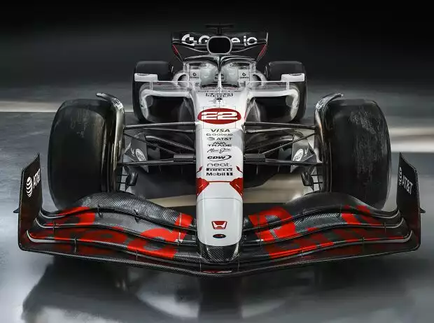 Red Bull RB21 von Yuki Tsunoda in der Sonderlackierung für das Formel-1-Rennen in Japan 2025 Titel-Bild zur News: Red Bull RB21 von Yuki Tsunoda in der Sonderlackierung für das Formel-1-Rennen in Japan 2025