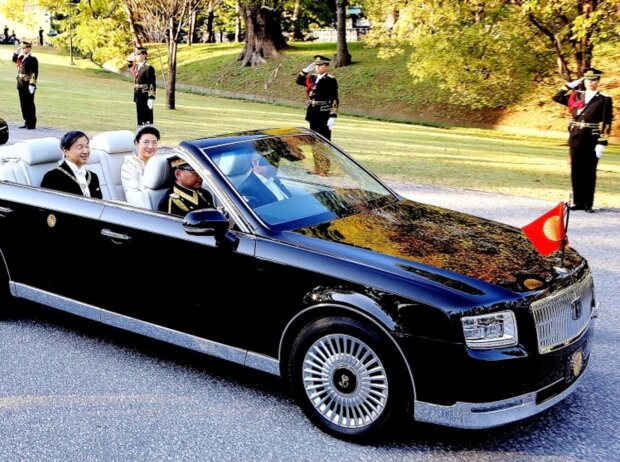 Imperial-10 ist ein Century Cabriolet Imperial-10 ist ein Century Cabriolet