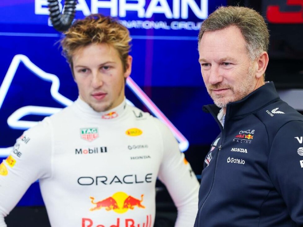 Liam Lawson und Red-Bull-Teamchef Christian Horner bei Formel-1-Testfahrten in Bahrain 2025